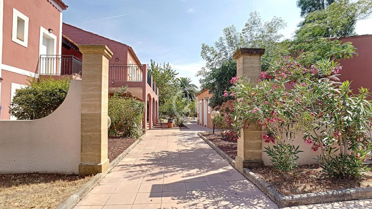 Appartement Village 9 En Residence De Vacances En Camargue Arles Exterior foto