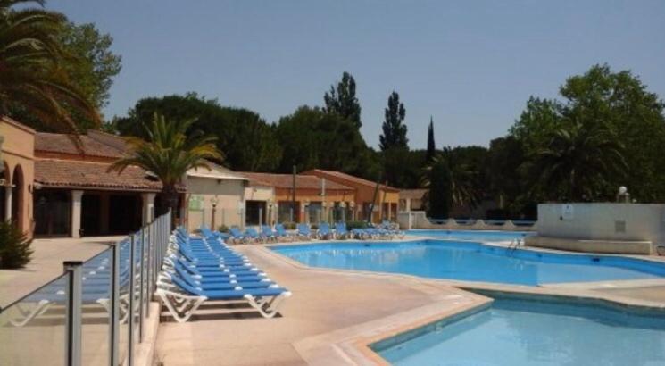 Appartement Village 9 En Residence De Vacances En Camargue Arles Exterior foto